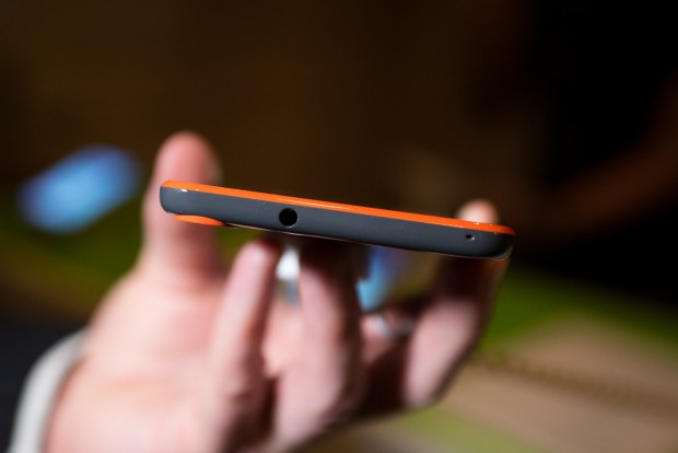 Auf der Oberseite des Desire 820 befindet sich die Kopfhörerbuchse. (Bild: Fabian Hamacher/Golem.de)